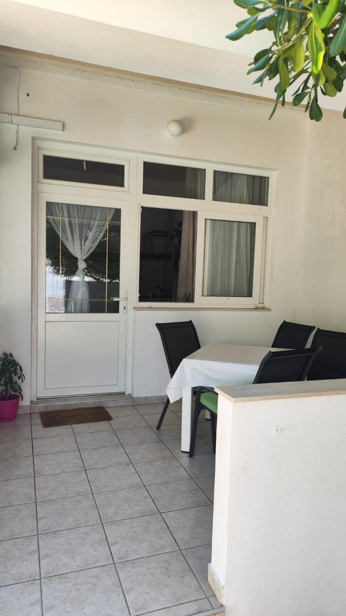 Apartments Suri Vodice Oda fotoğraf